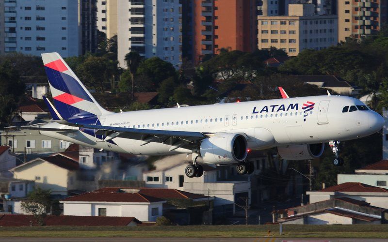 01_latam-a320neo-guilherme-amancio_widelg_1