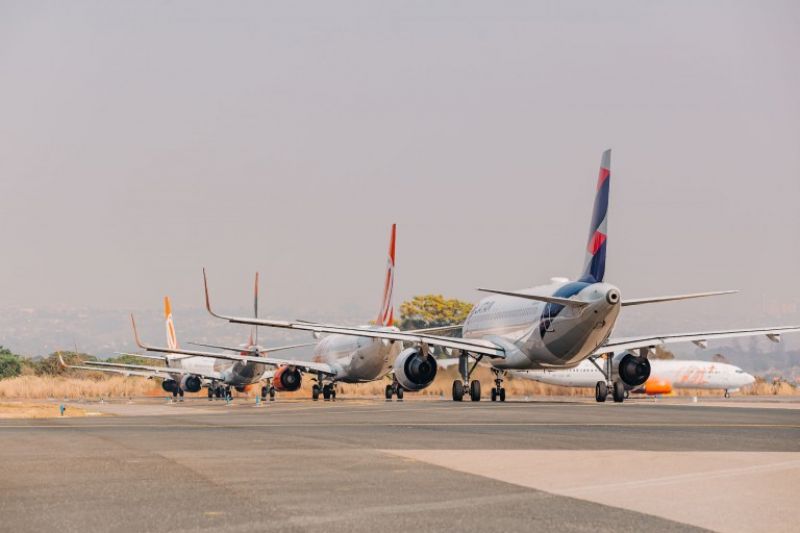 aeronaves-aeroporto-gol-latam-frota-aeronave-inframerica-brasilia-divulgacao-768x512_1