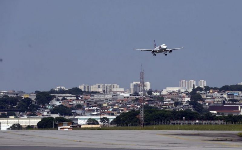 aeroporto-aviao-1-scaled-e1654286620266-696x433