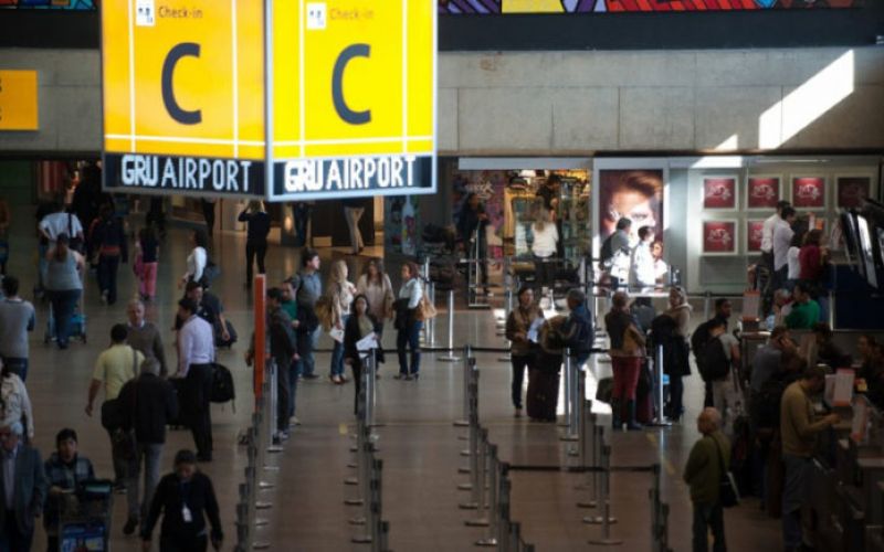 aeroporto_guarulhos_foto_abr-696x435