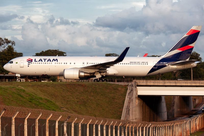 boeing-767-300-latam_2