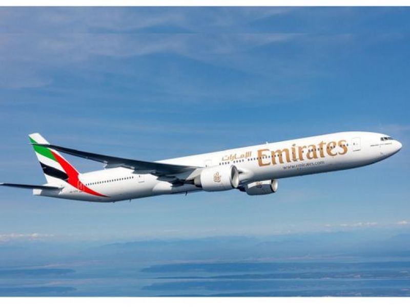 emirates-boeing-777-er_1742a5eeeba_medium